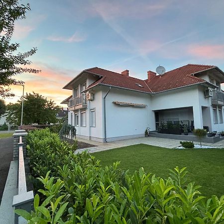Villa Tara Buek Bagian luar foto